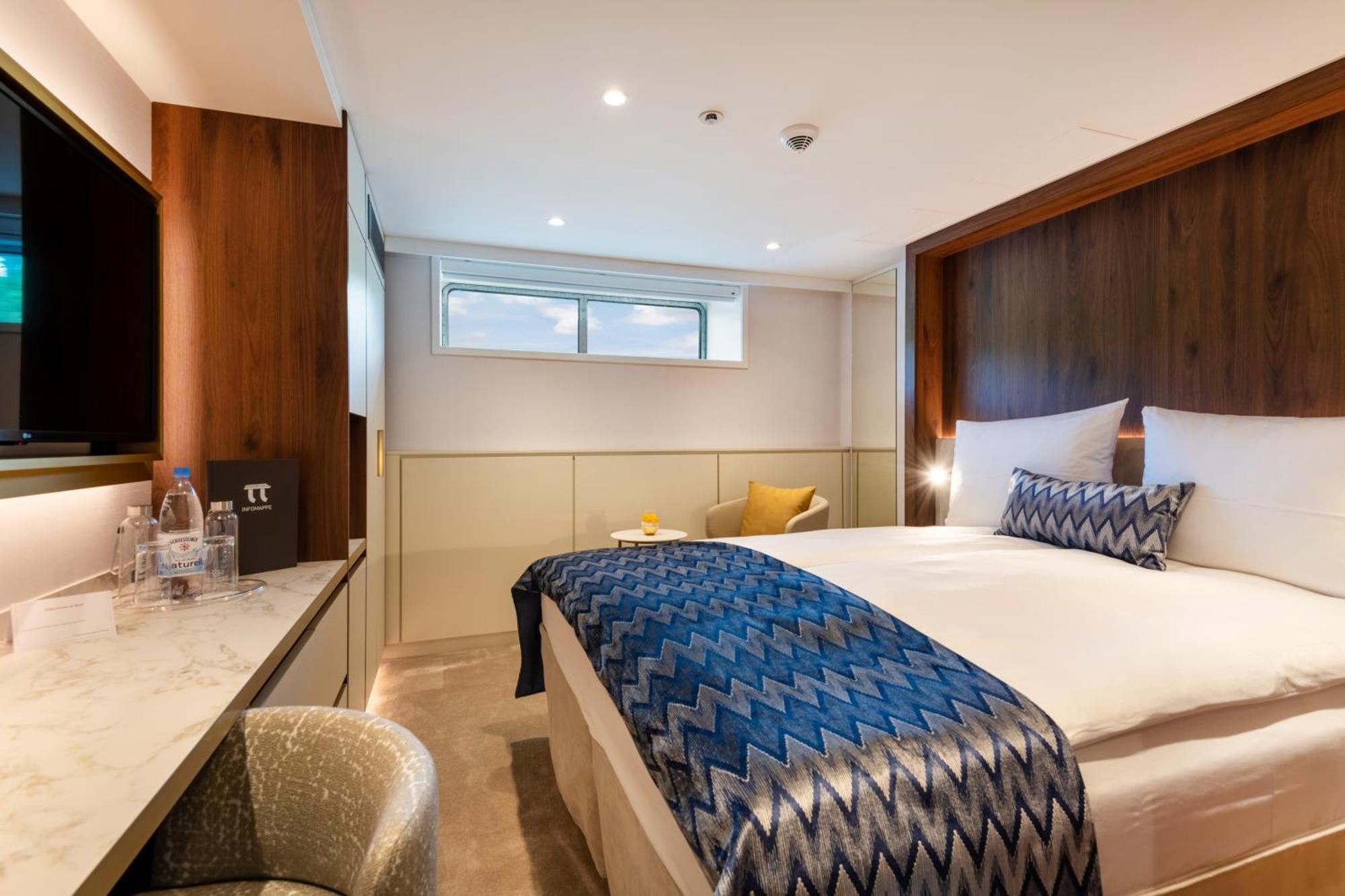 Botel Thurgau Gold - Art Riverboat I Bazel