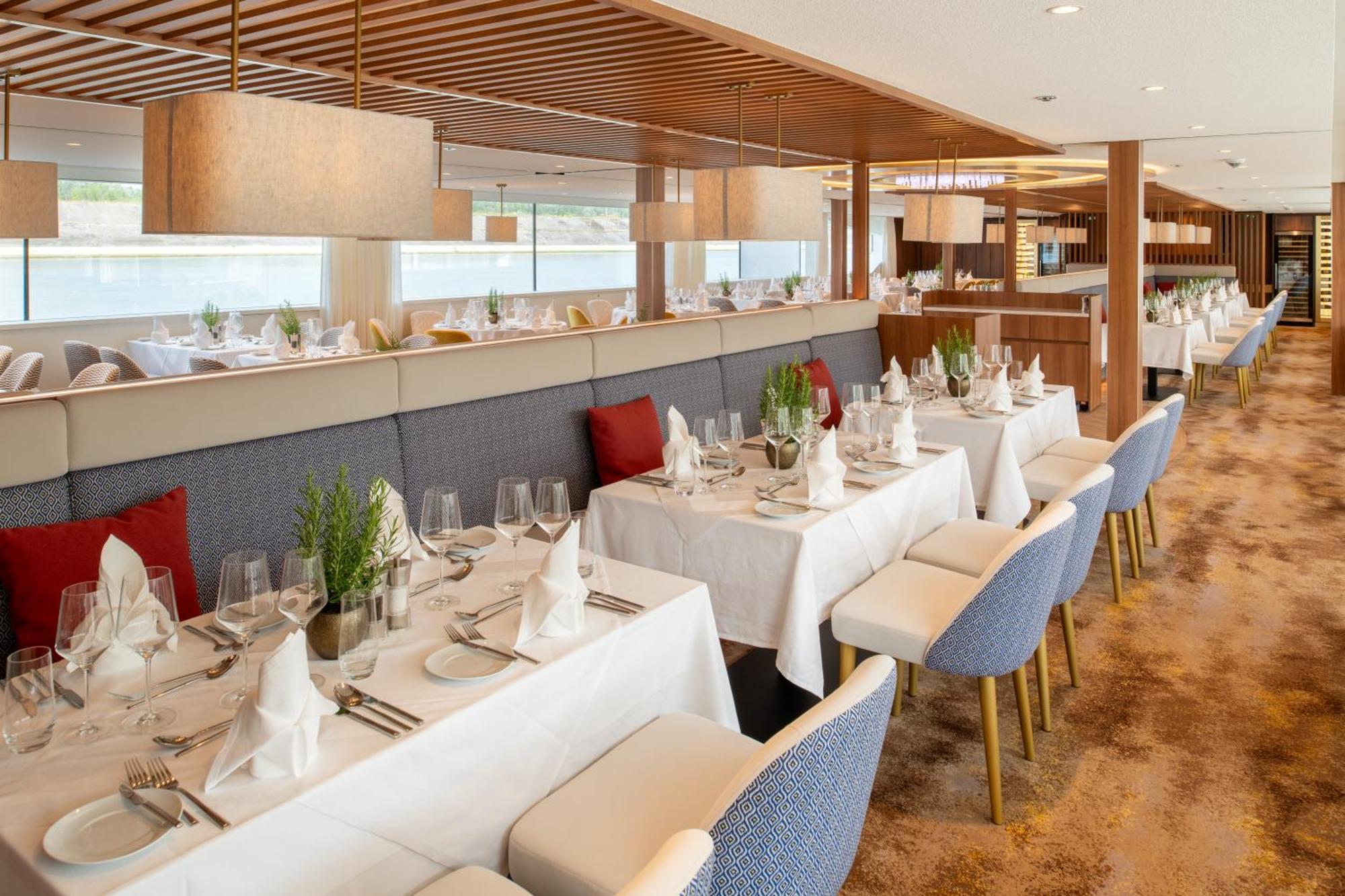 Botel Thurgau Gold - Art Riverboat I *